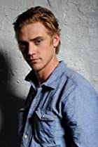 Image https//images-nassl-images-amazoncom/images/M/MV5BMTM4NTIwMTE5M15BMl5BanBnXkFtZTcwODUxODgwNQ_V1_SX140_CR00140209_jpg Image of Boyd Holbrook